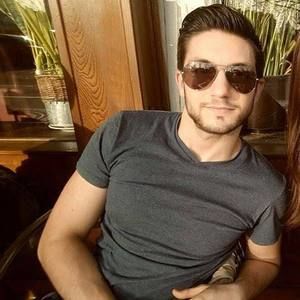 Meet your Posher, Jerome